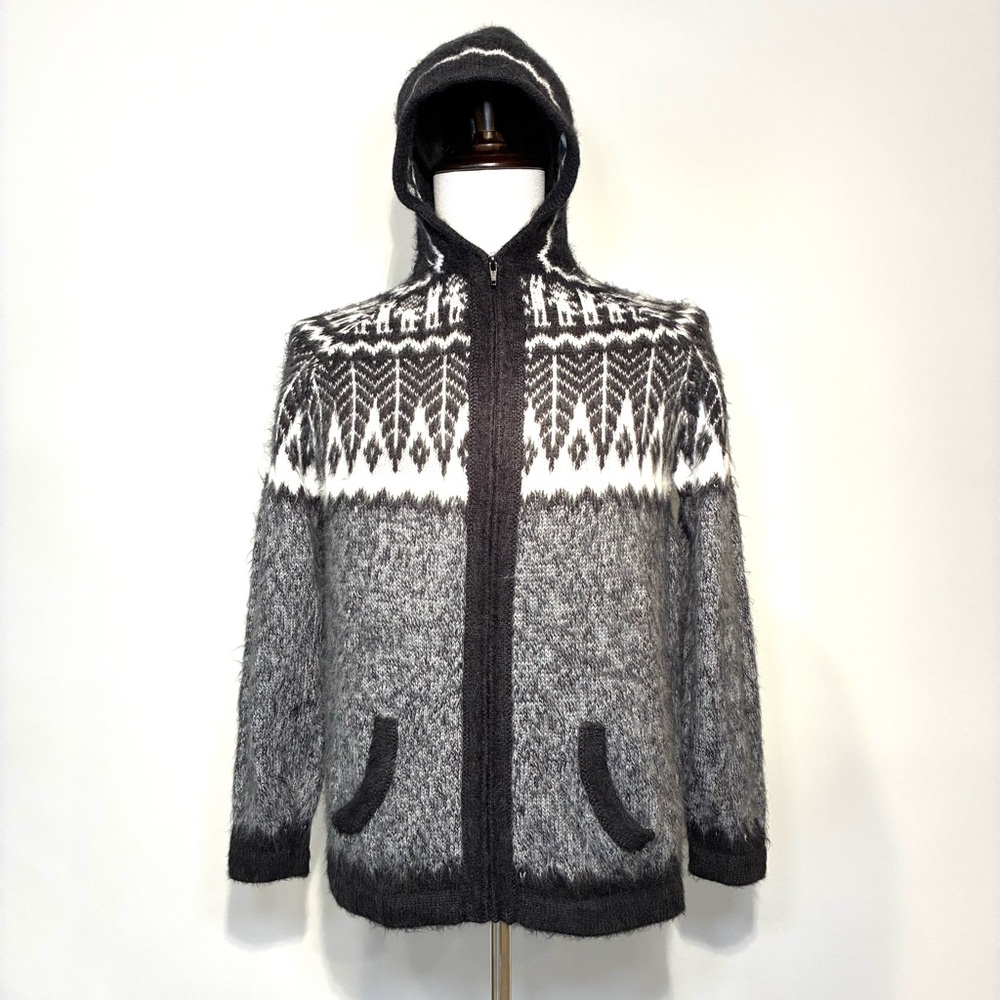 Peruvian Zippered Unisex Sweater, Light and Breathable with Hood, Size L